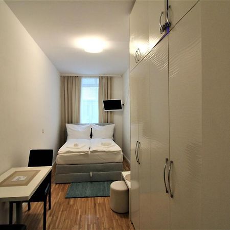 Small Studio Close To City Center Вена Экстерьер фото