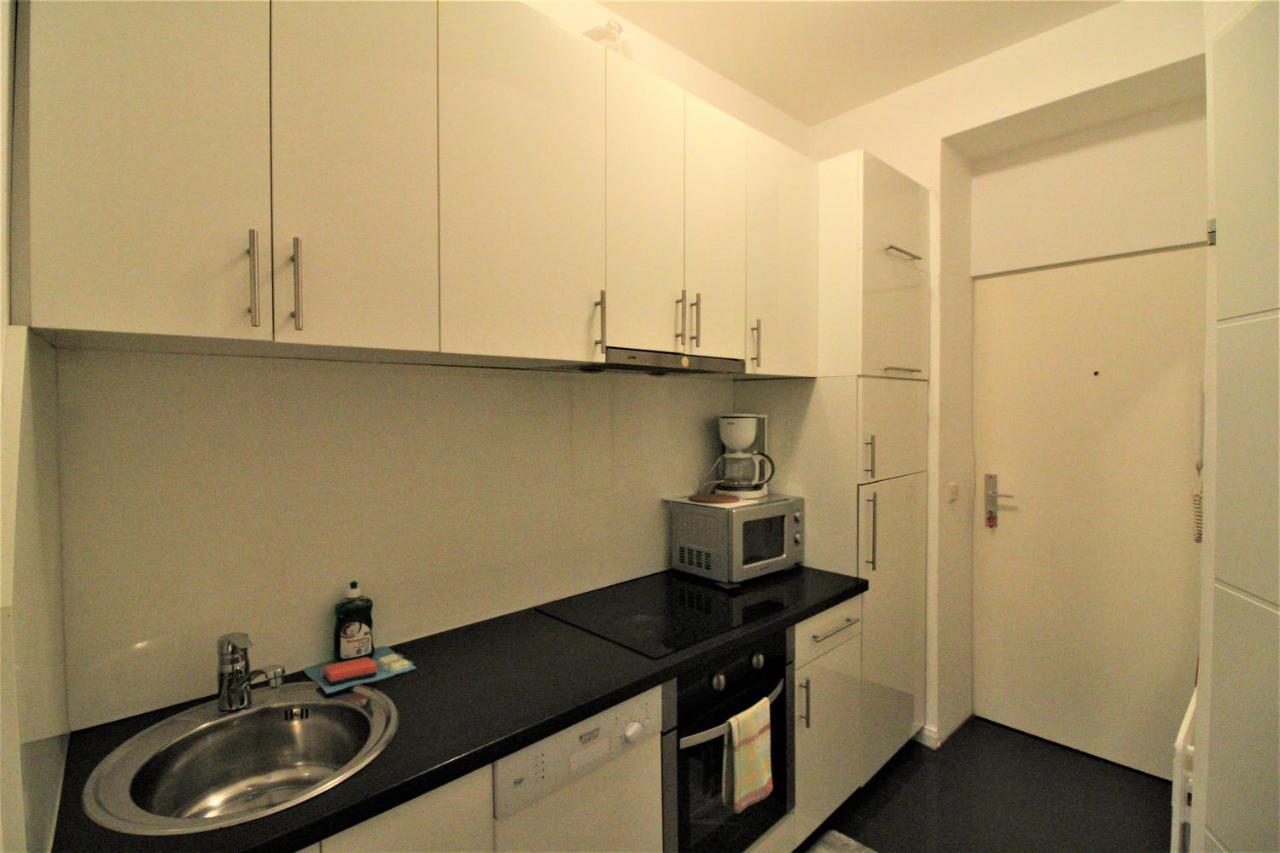 Small Studio Close To City Center Вена Экстерьер фото